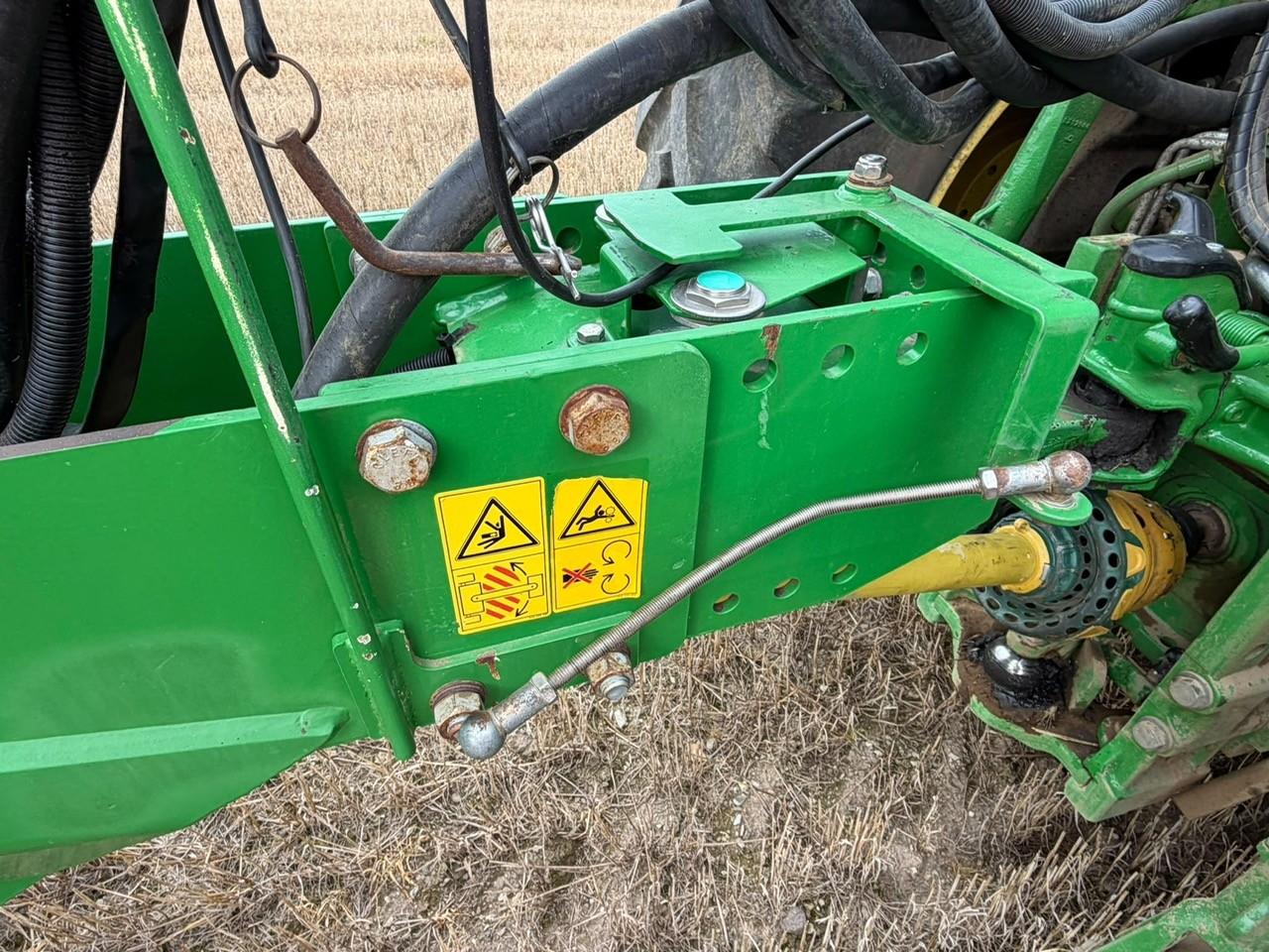 John Deere 732 Front