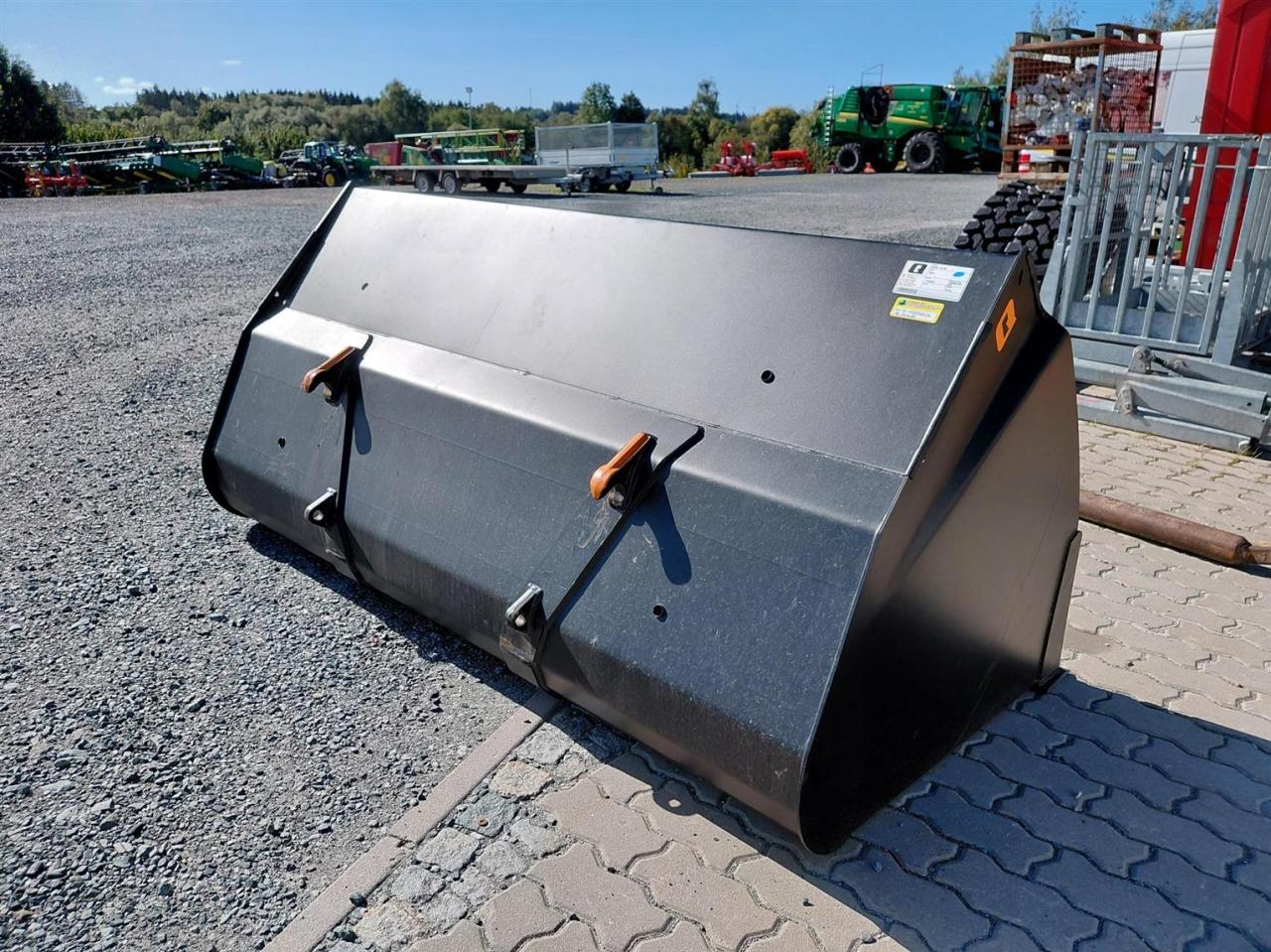 ALÖ / Quicke VM 225 Euro Front