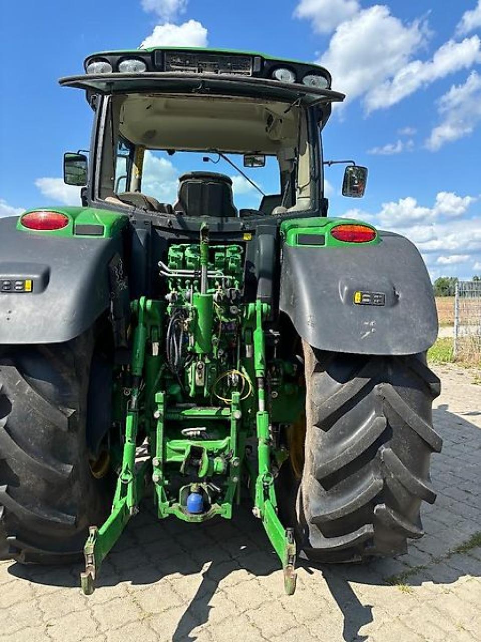 John Deere 6215R Rear