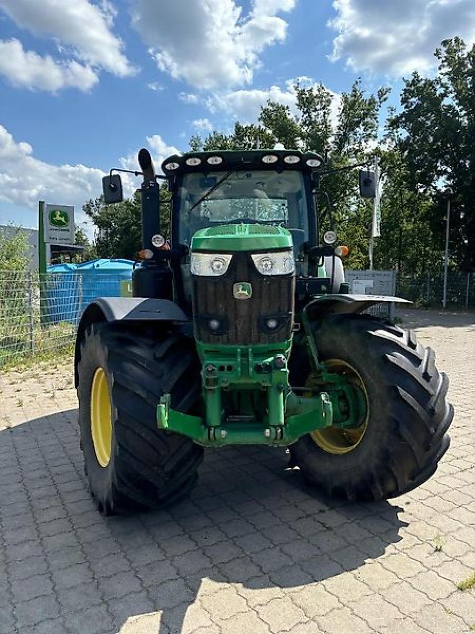 John Deere 6215R Right