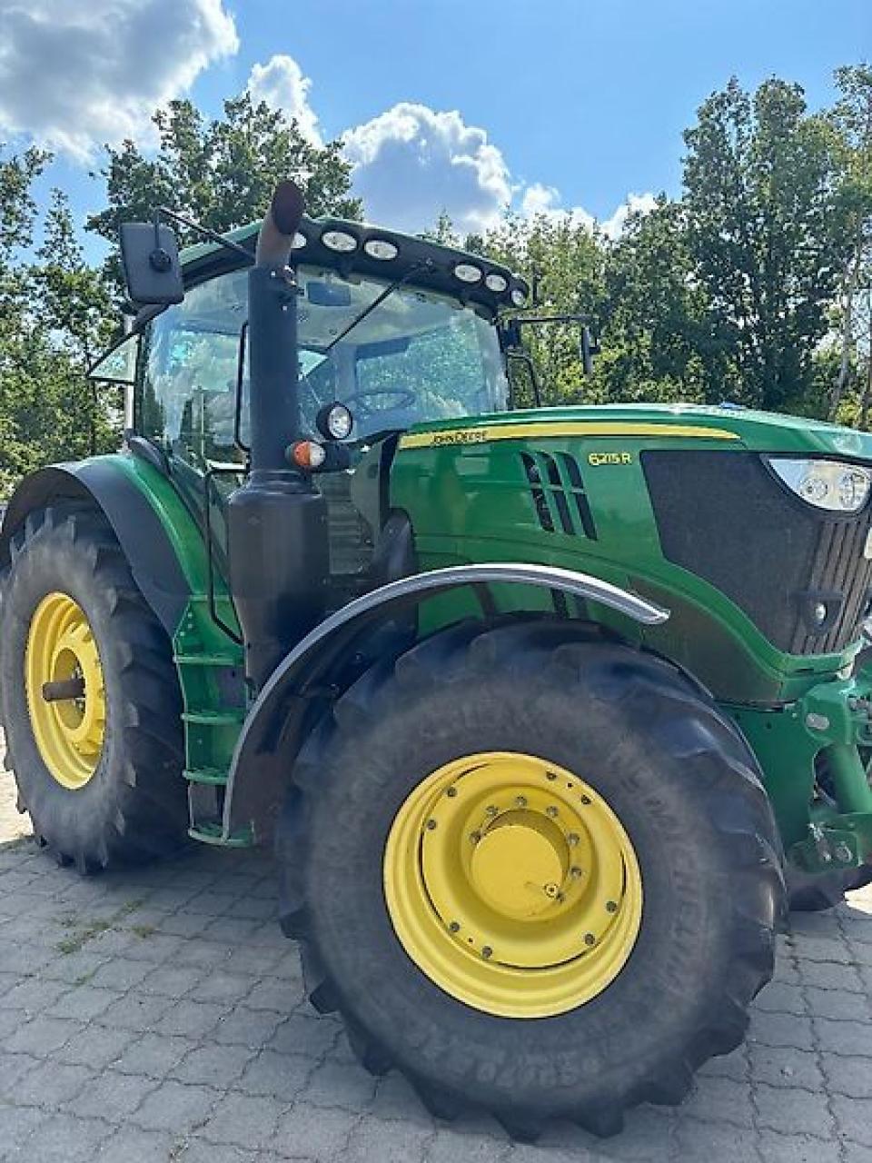 John Deere 6215R Inside