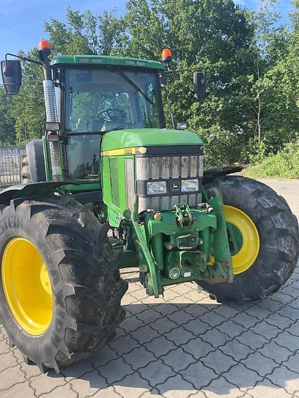 John Deere 6910 Rear