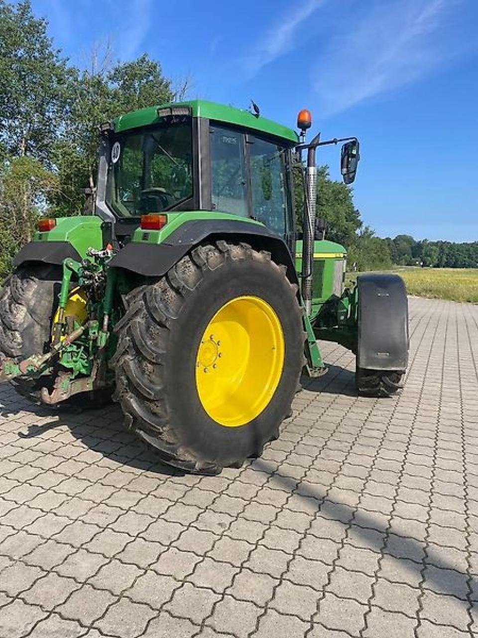 John Deere 6910 Aerial