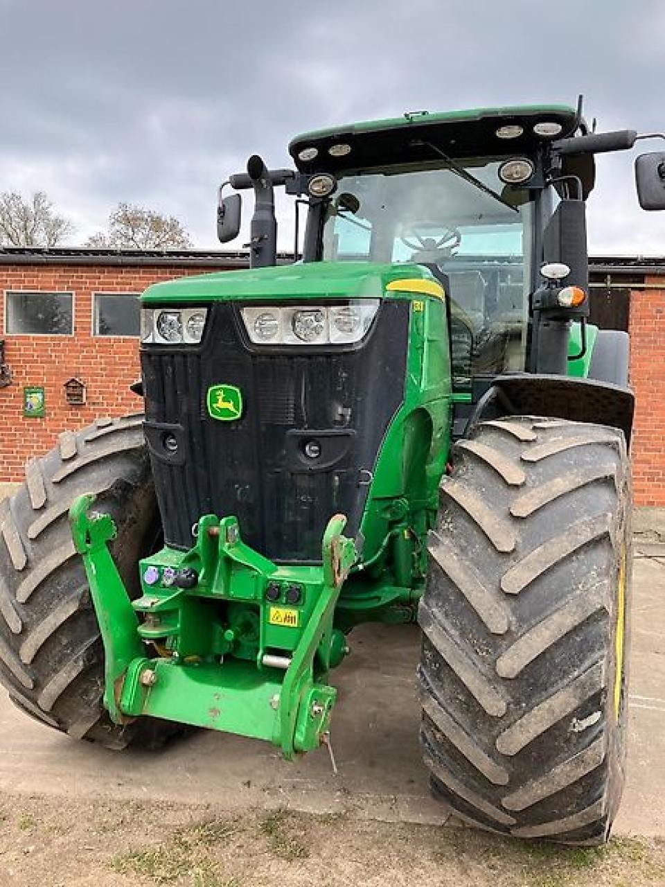 John Deere 7310R Hauptbild