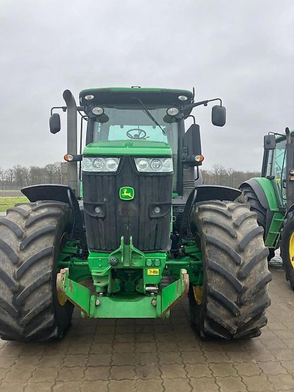 John Deere 7280R Front