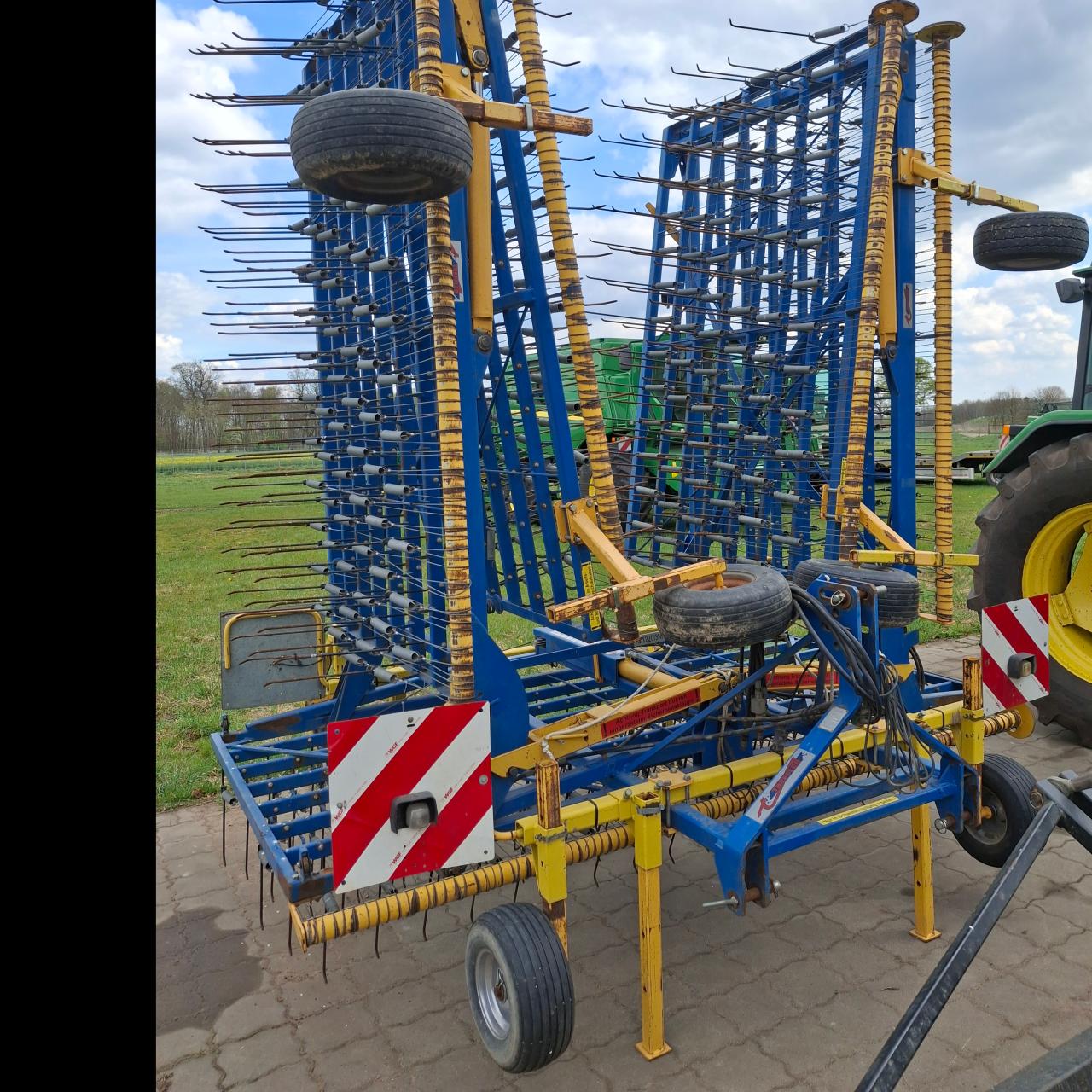 ©farmpartner-tec GmbH Treffler TS1220M3 Rear