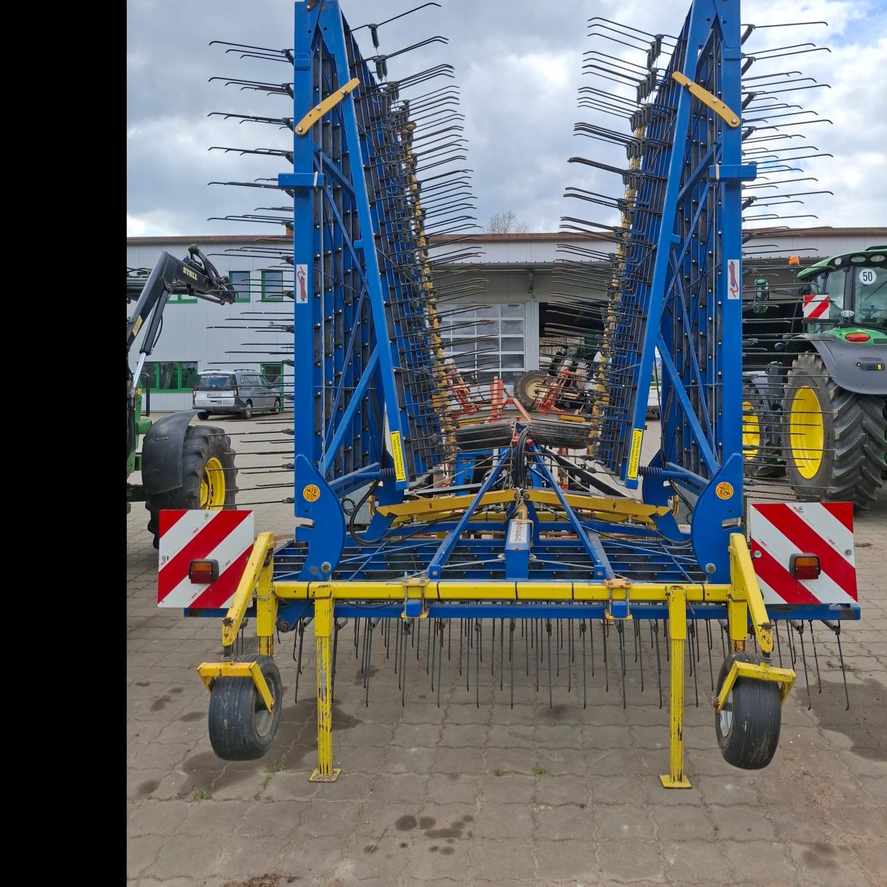 ©farmpartner-tec GmbH Treffler TS1220M3 Inside