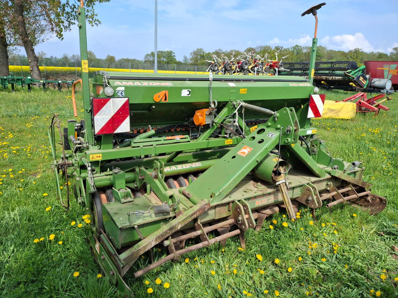 Amazone AD303 Above