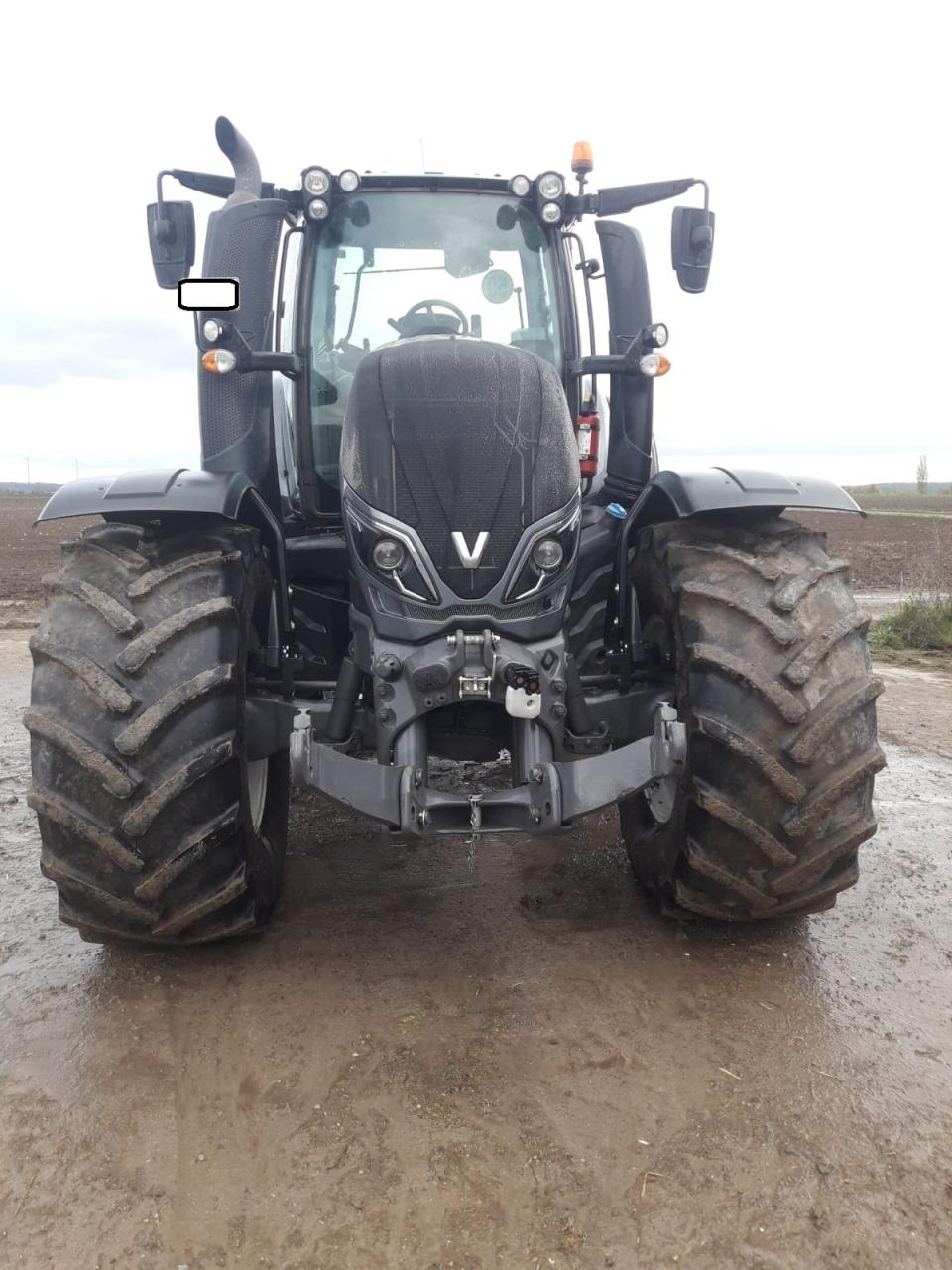Valtra Schlepper / Traktor T 174 eA