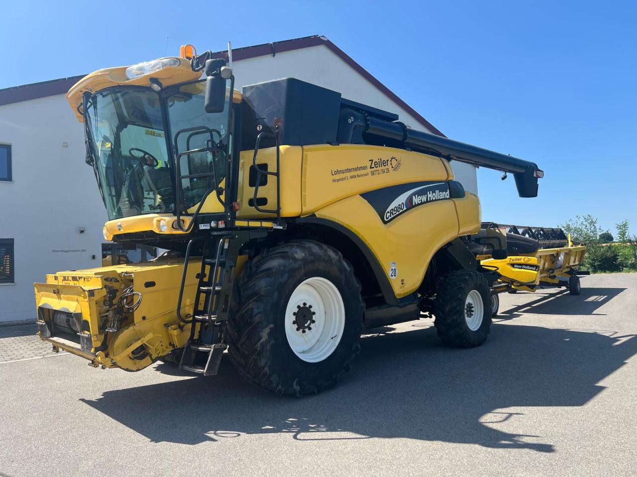 New Holland CR 980, Allrad, Maisausrüstung, Schneidwerk