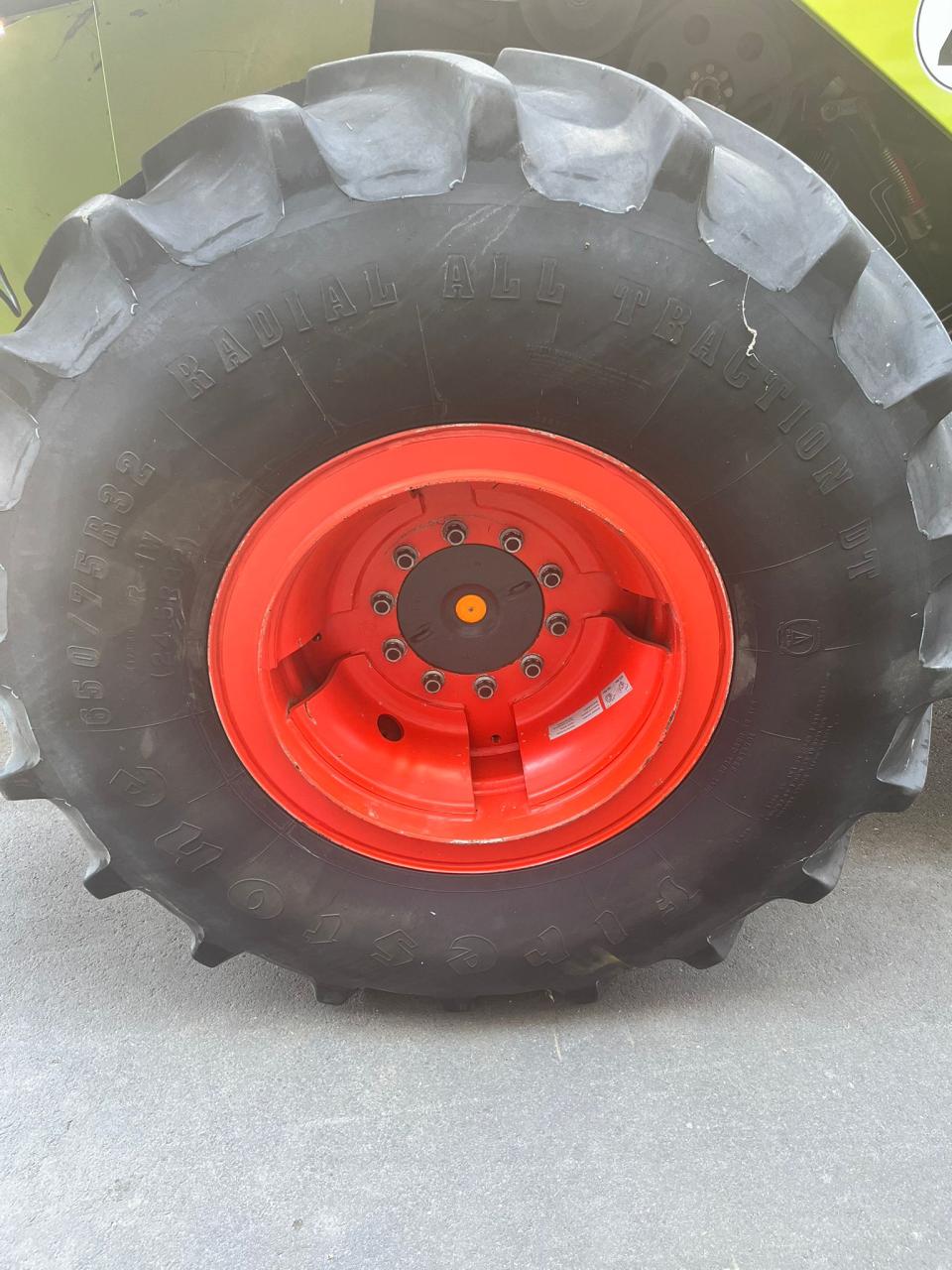 CLAAS Lexion verstärkte Felgen mit  650/75 R32 