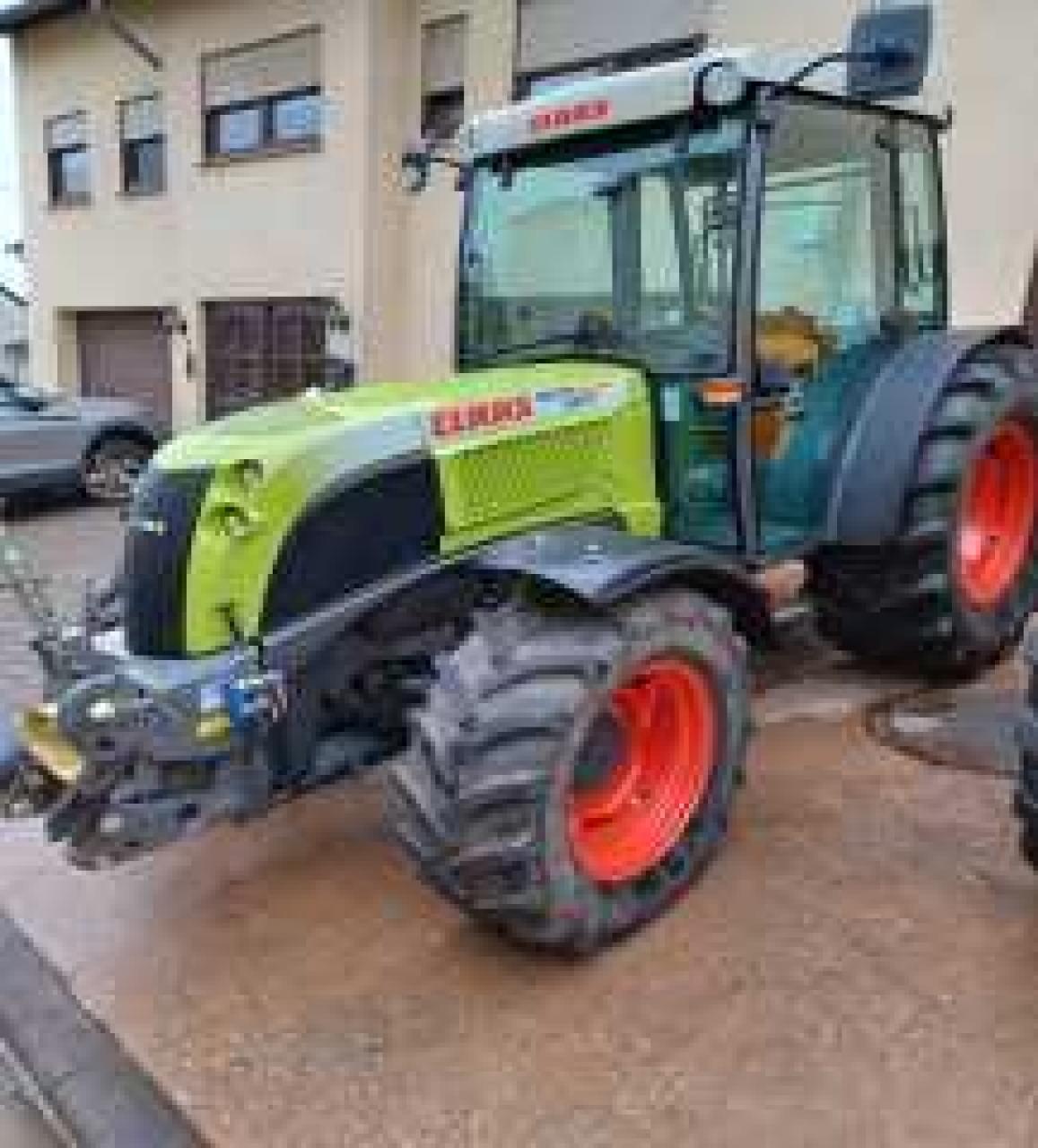 CLAAS Nectis 267 F 4-WD