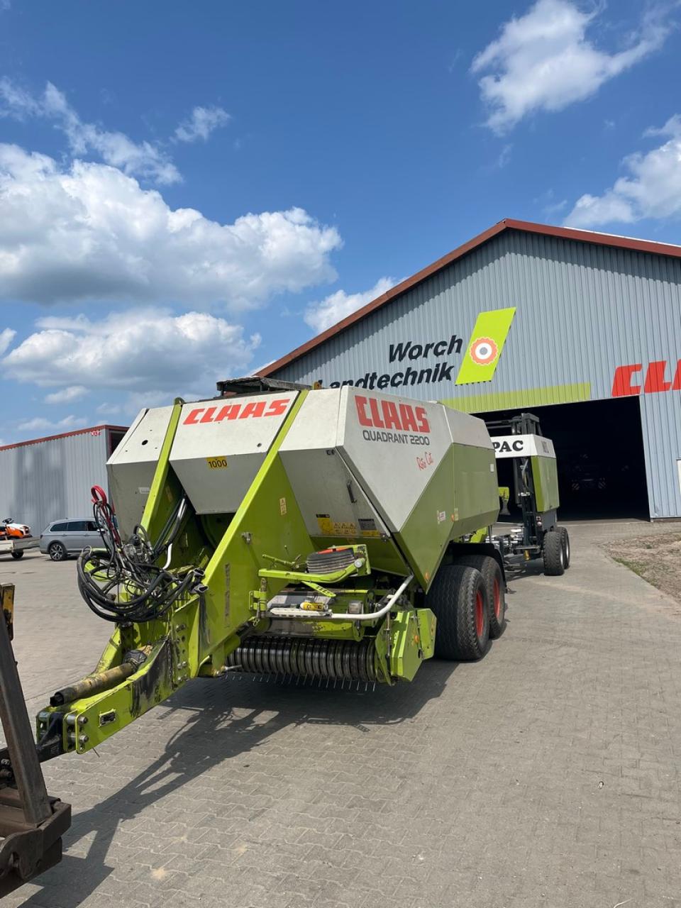 CLAAS Quadrant 2200 RC