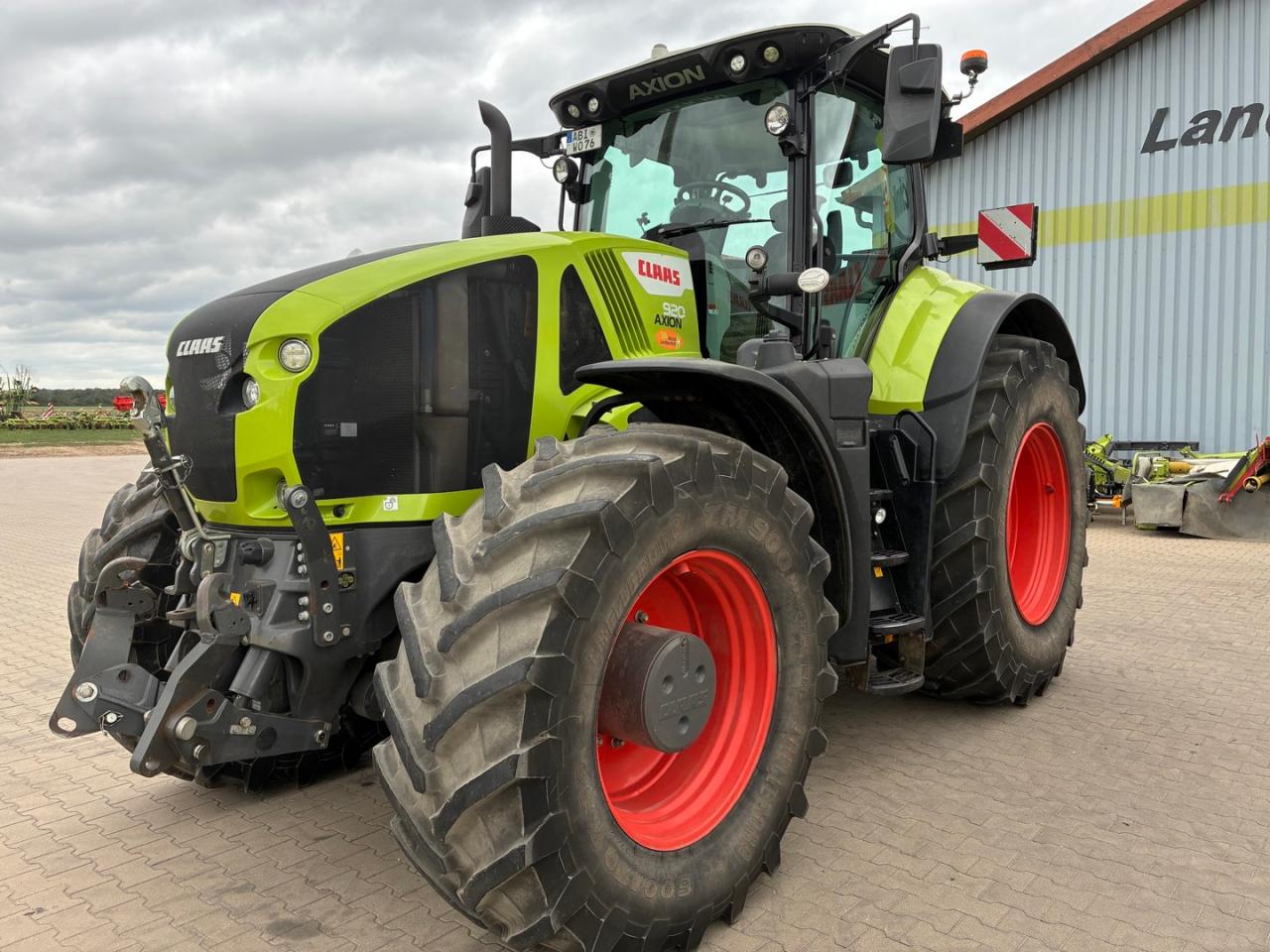 CLAAS Axion 920