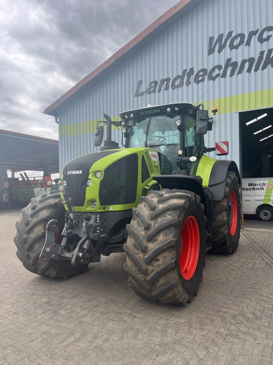 CLAAS Axion 950