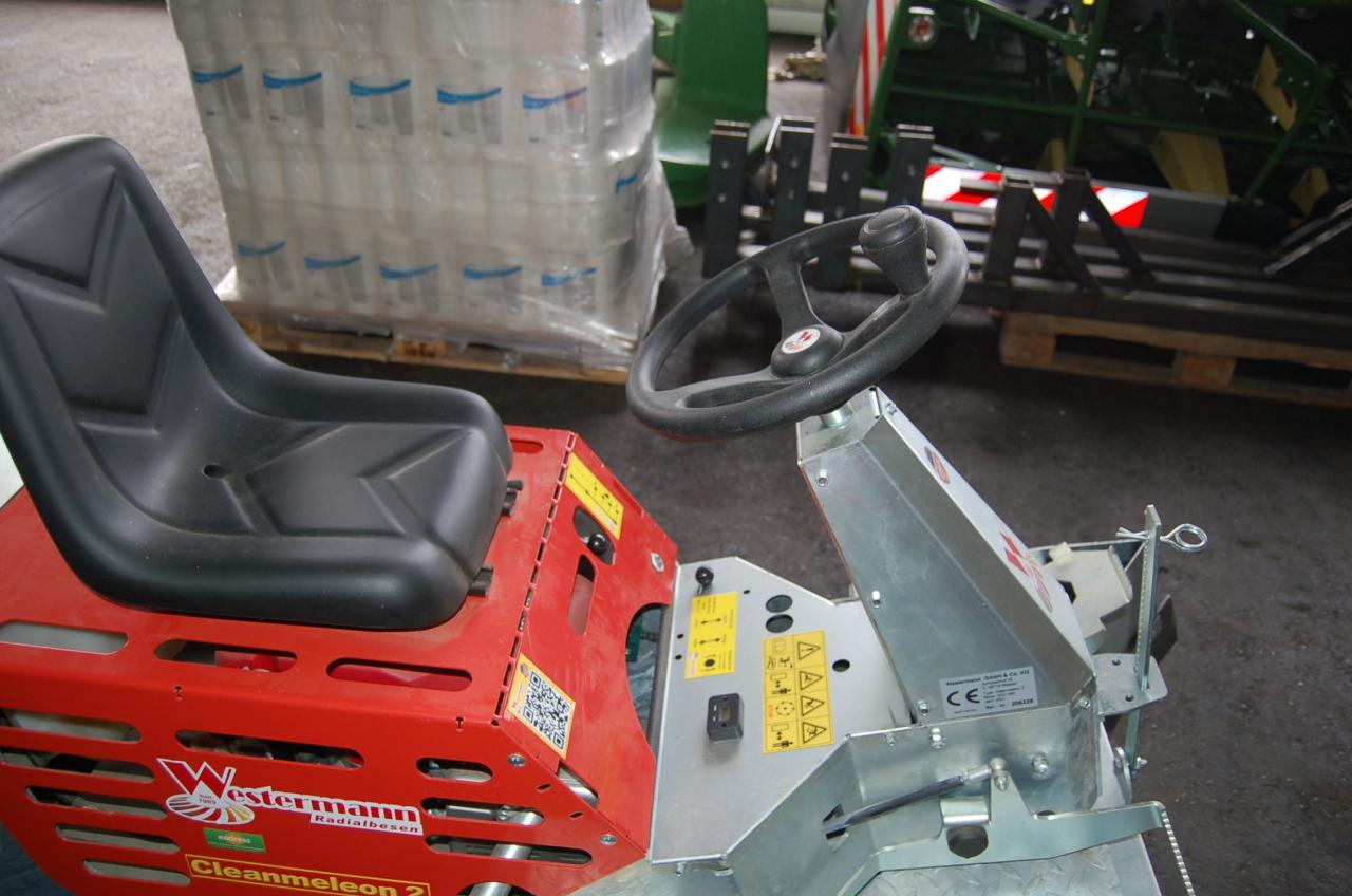 Westermann ASS 900 Mistschieber Aerial