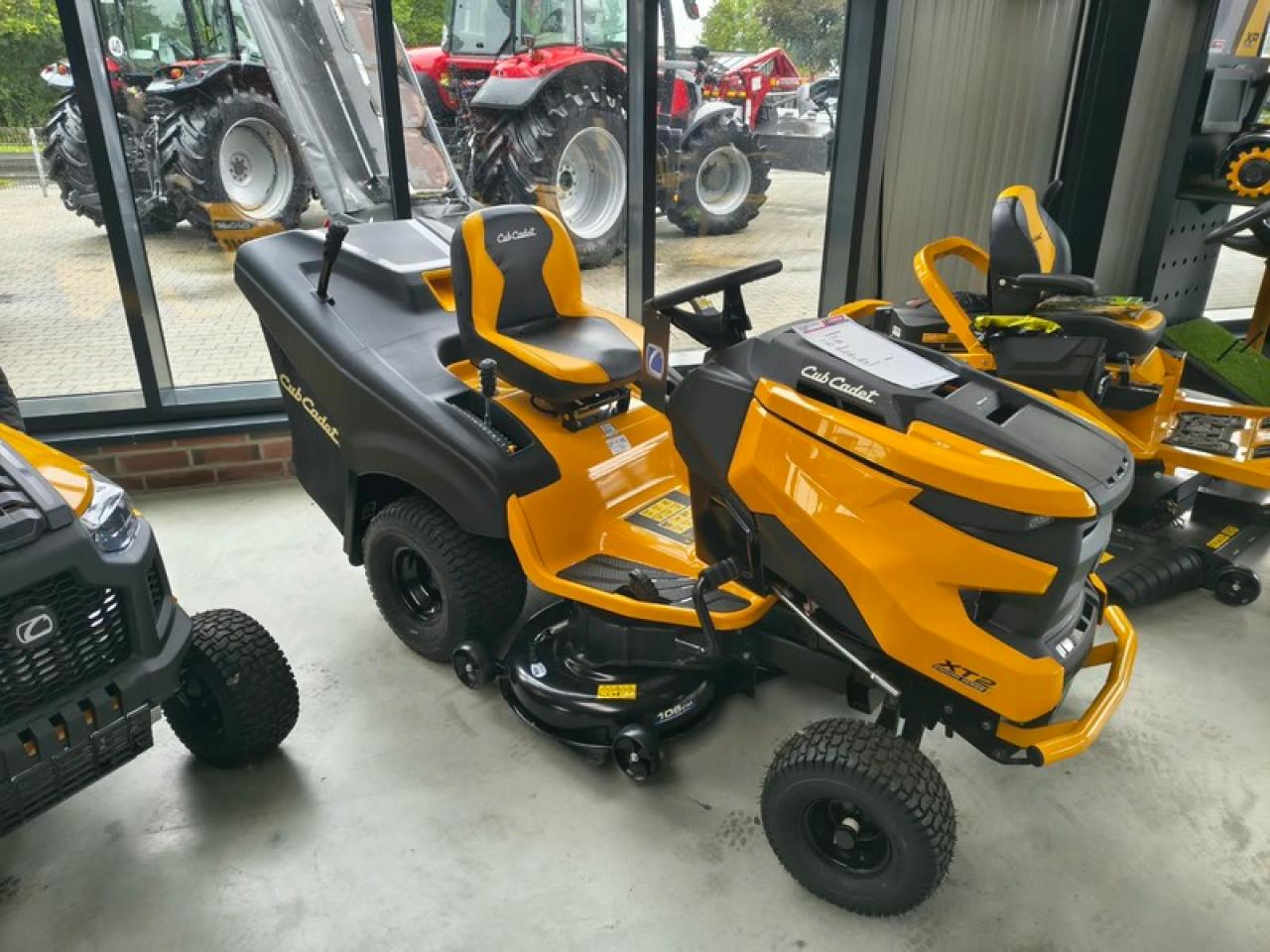 Cub Cadet XT2
