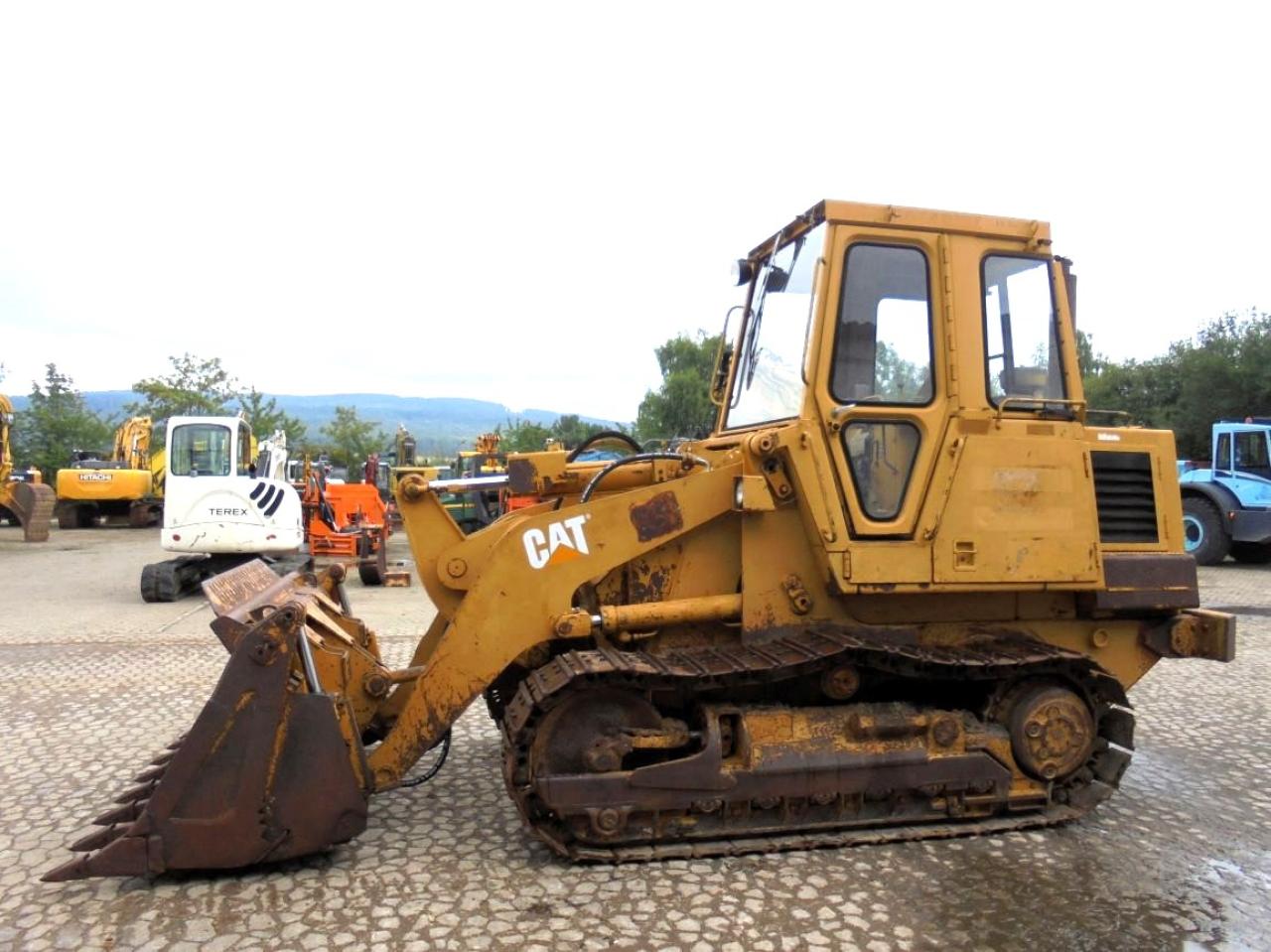 Caterpillar 943