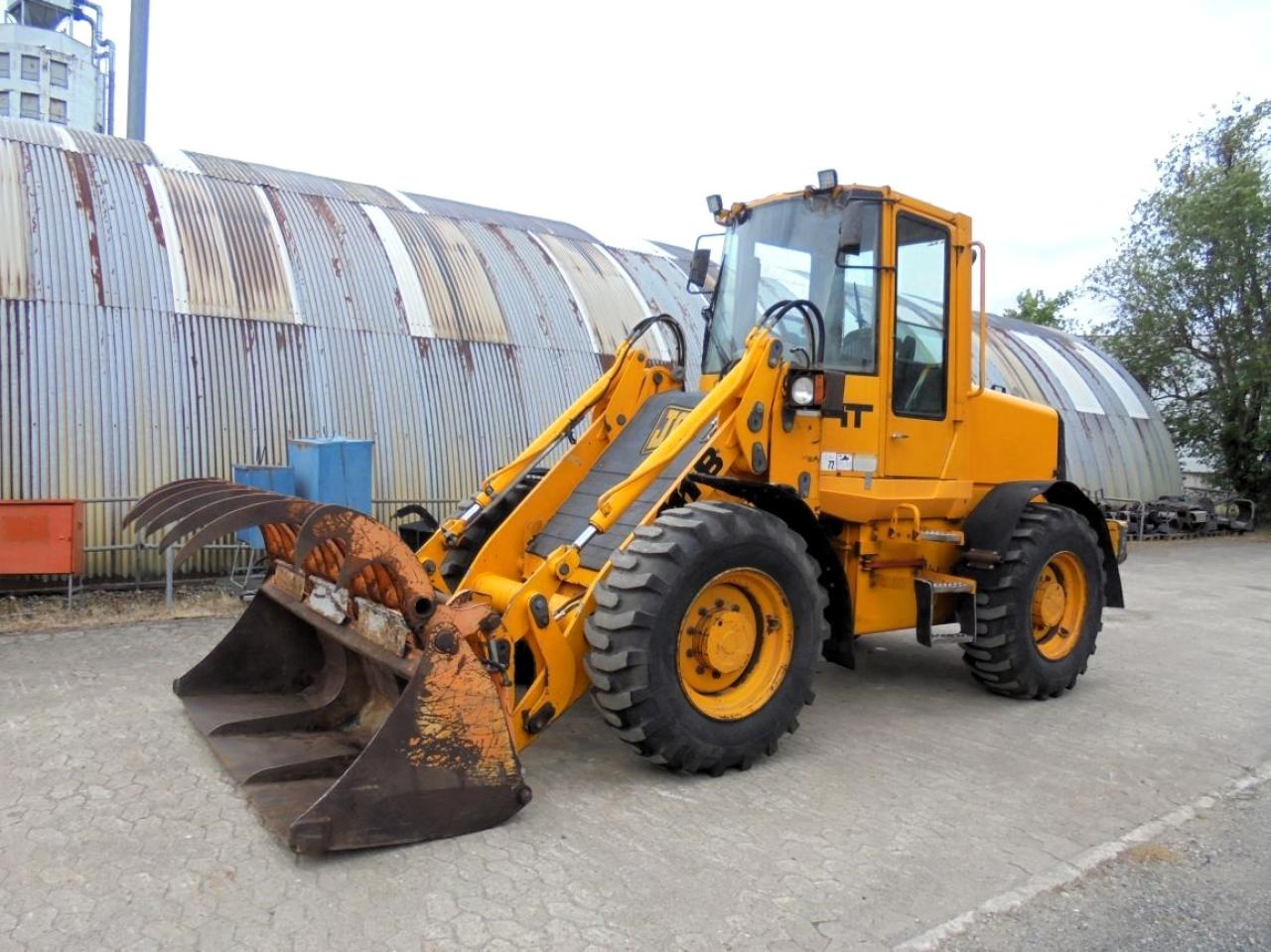 JCB 411 BHT