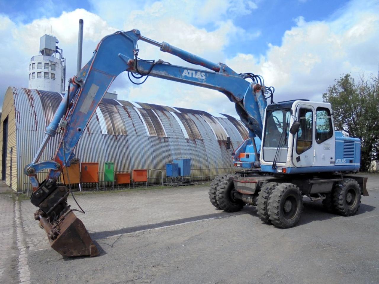 Atlas 1604 M