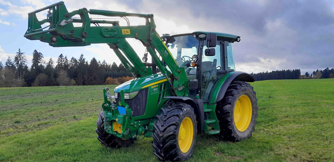 John Deere 5090R