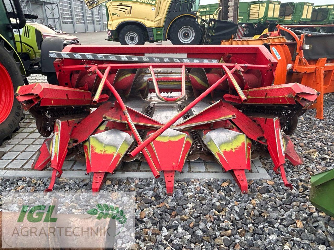 CLAAS Maisgebiss 6 Reiher Claas mit Case Aufnahme