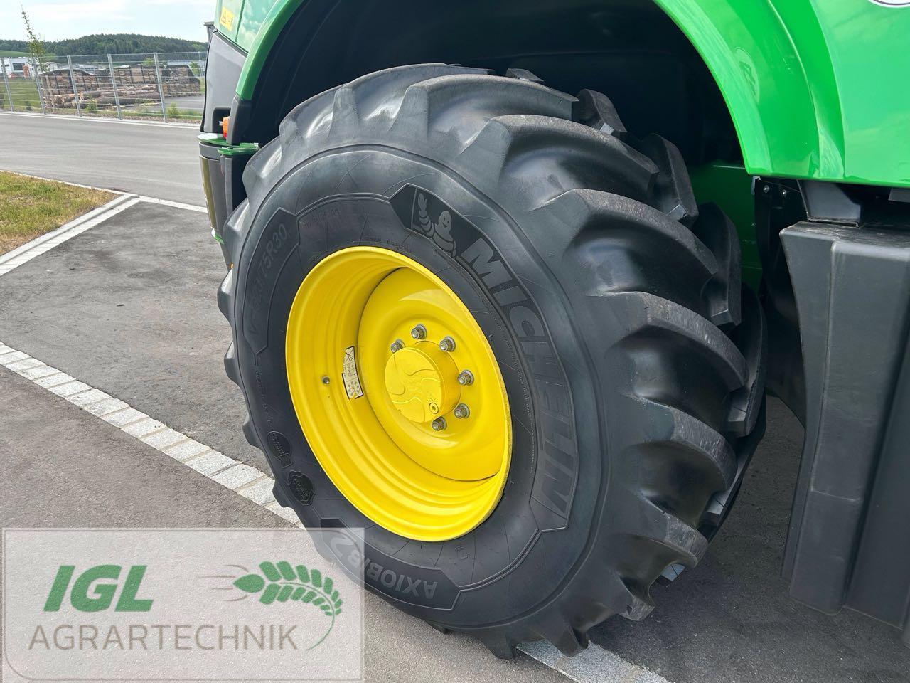 John Deere 8200 I