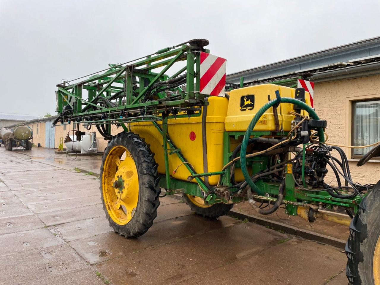 John Deere 632 Inside