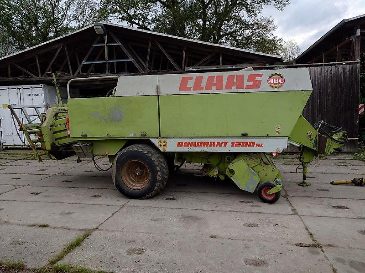 CLAAS Quadrant 1200 RC