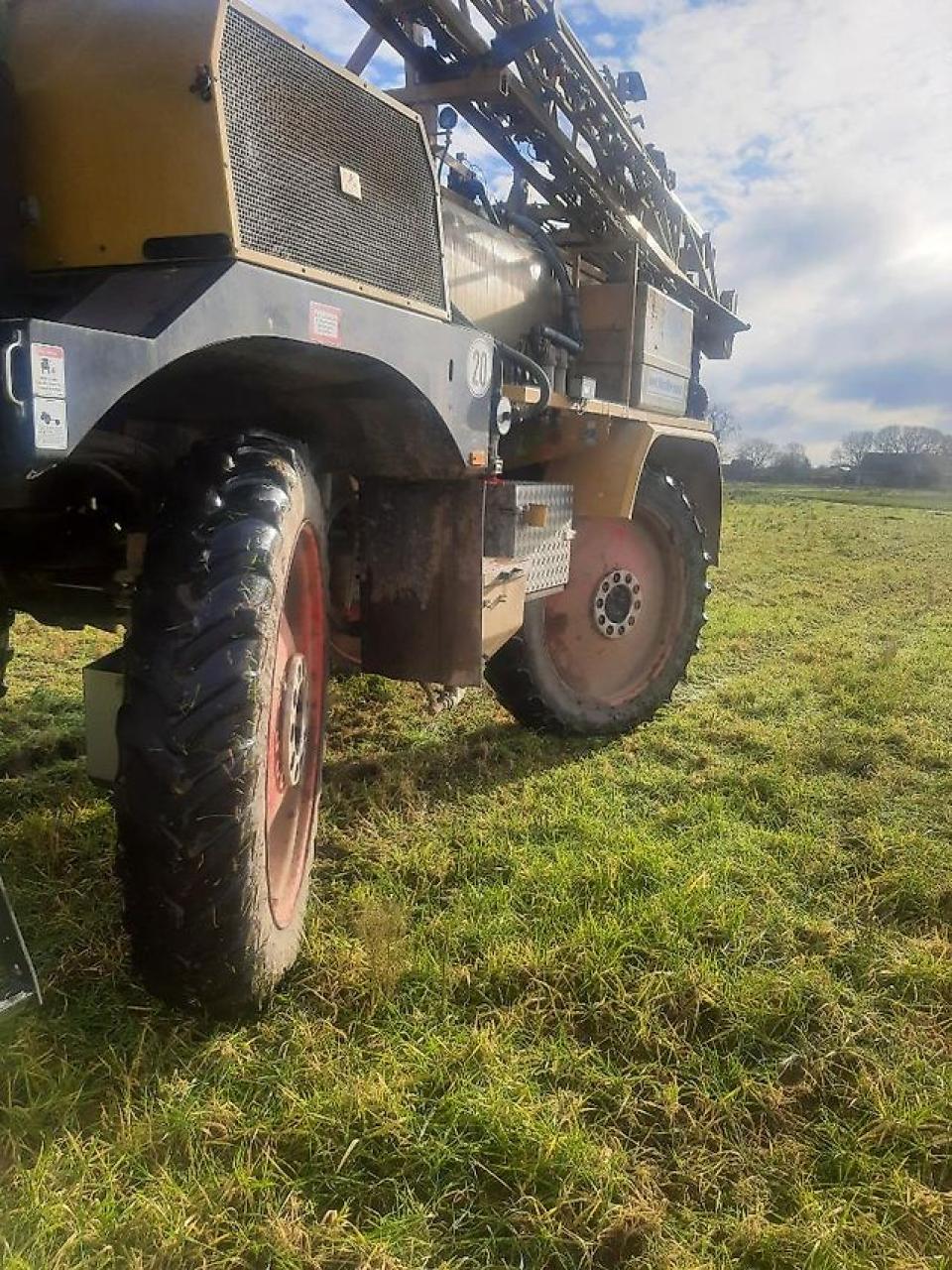  Ag-Chem Rogator 618s Rear