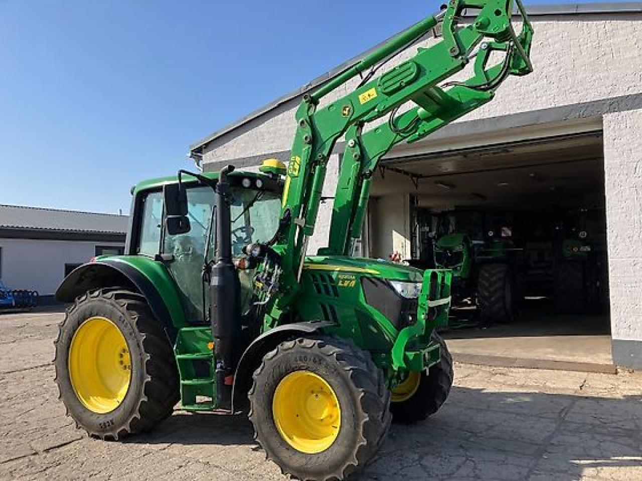 John Deere 6120 M Rear