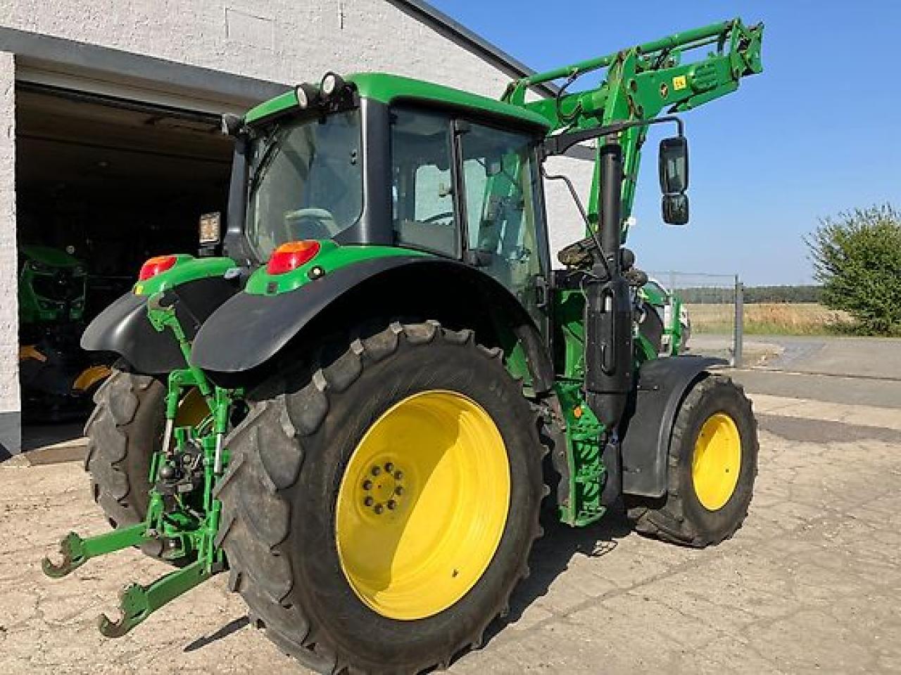 John Deere 6120 M Left