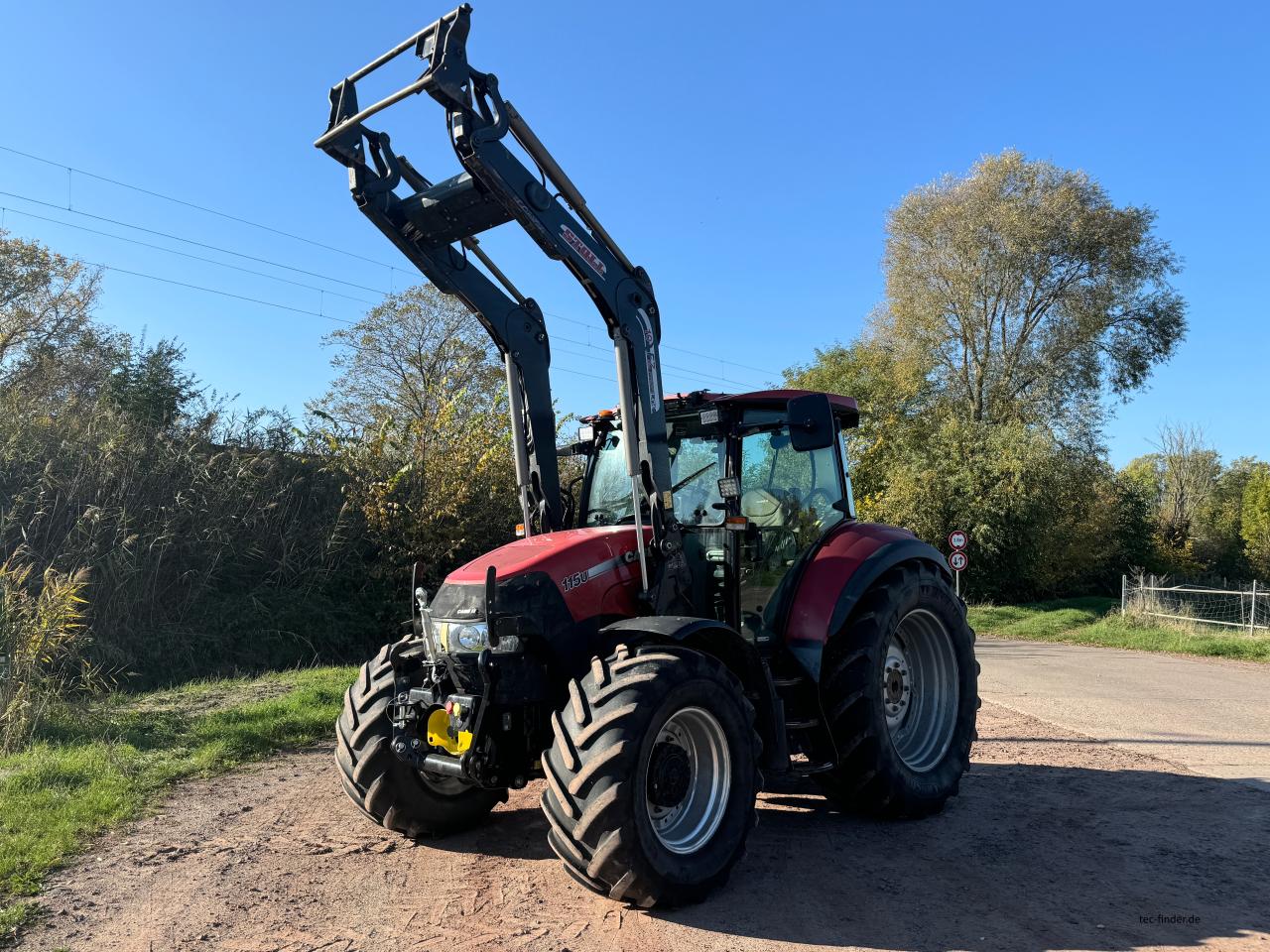 Case 115 U IH FARMALL Front