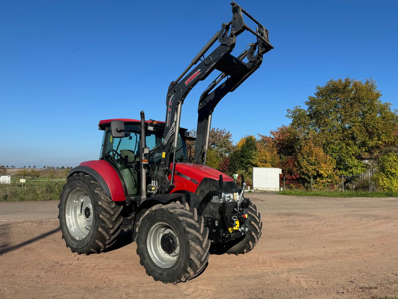 Case 115 U IH FARMALL