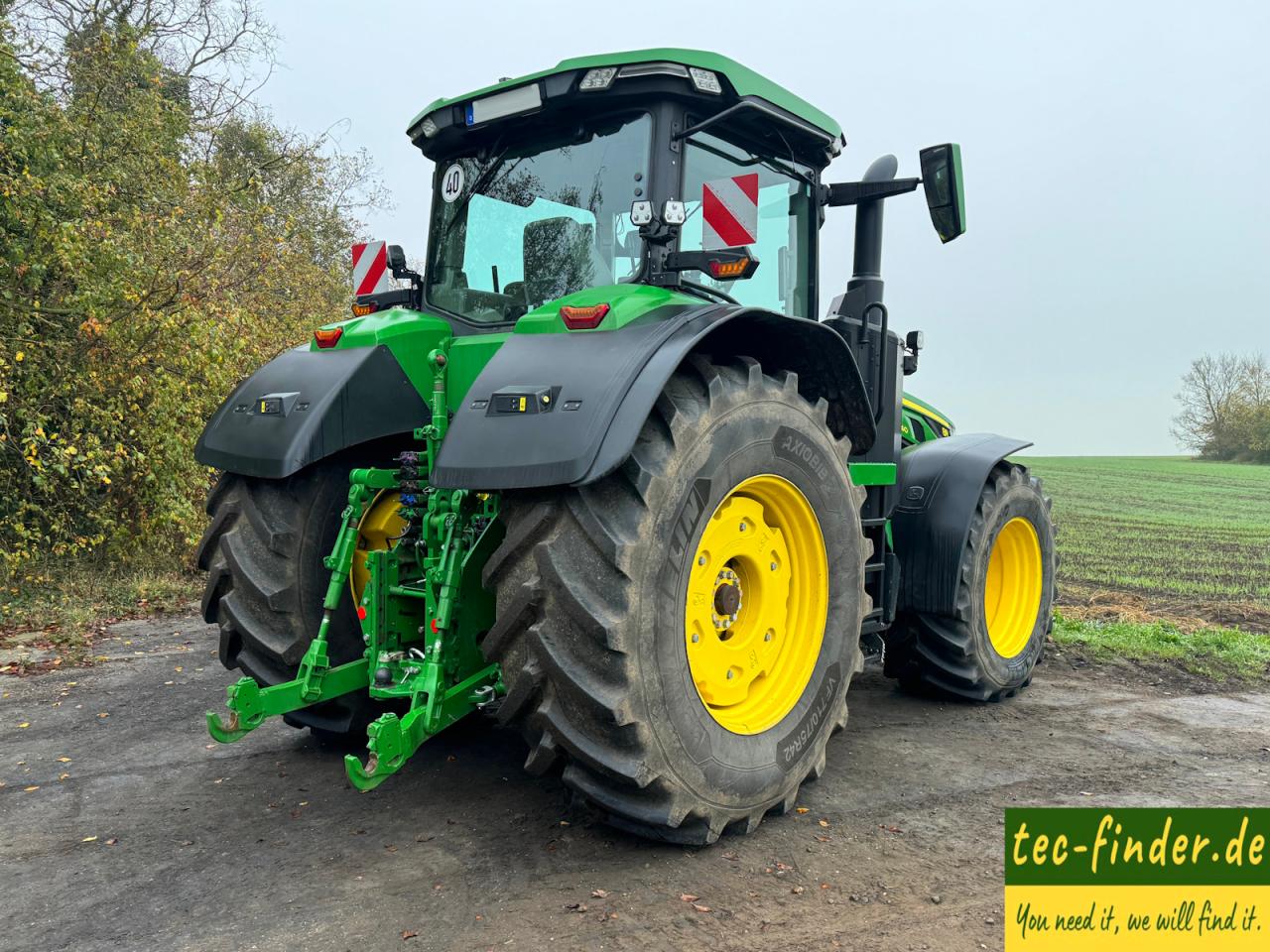 John Deere 8R340  Right