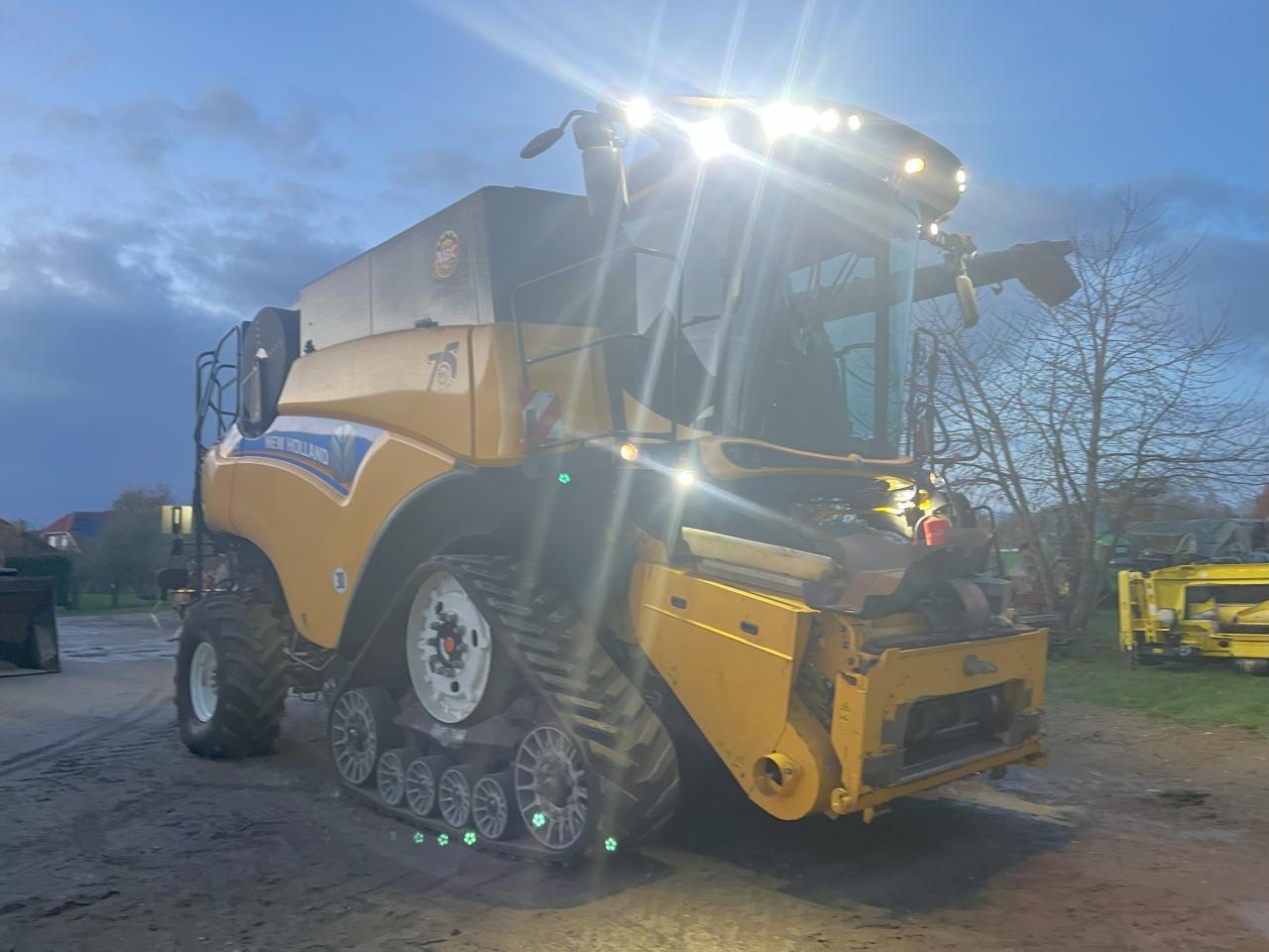 New Holland CR 9.80 CR Front