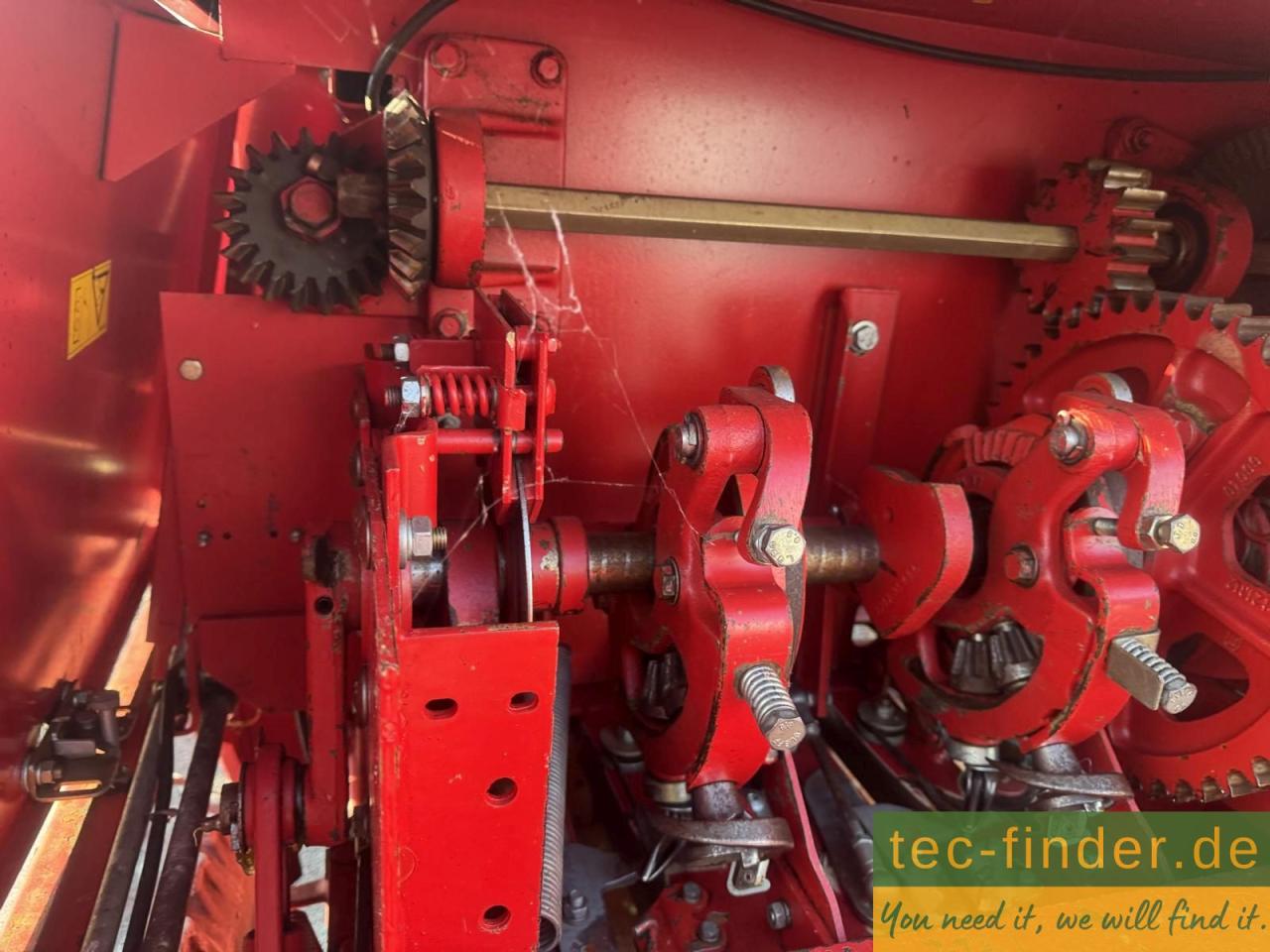 Welger AP 630 mit P23  Above