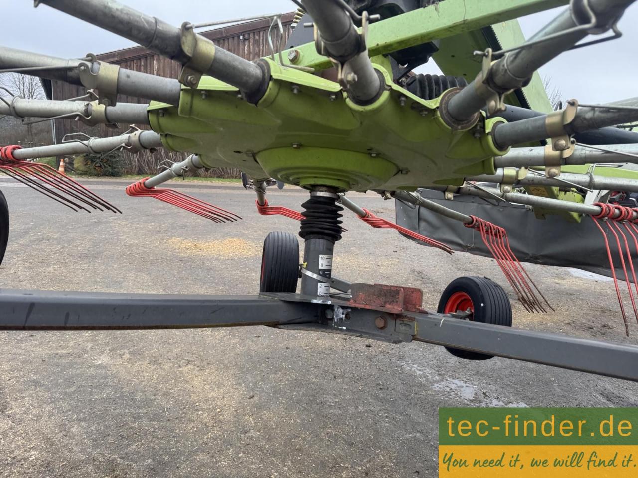 CLAAS Liner 4000 Aerial