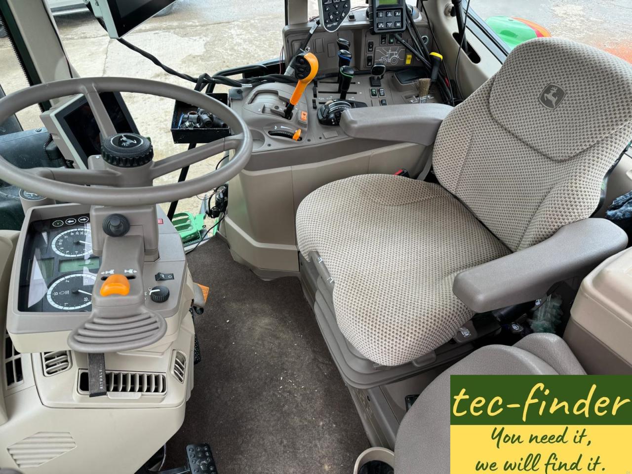 John Deere 6195 M Rear