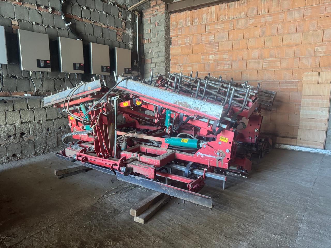 Kverneland TLB 654