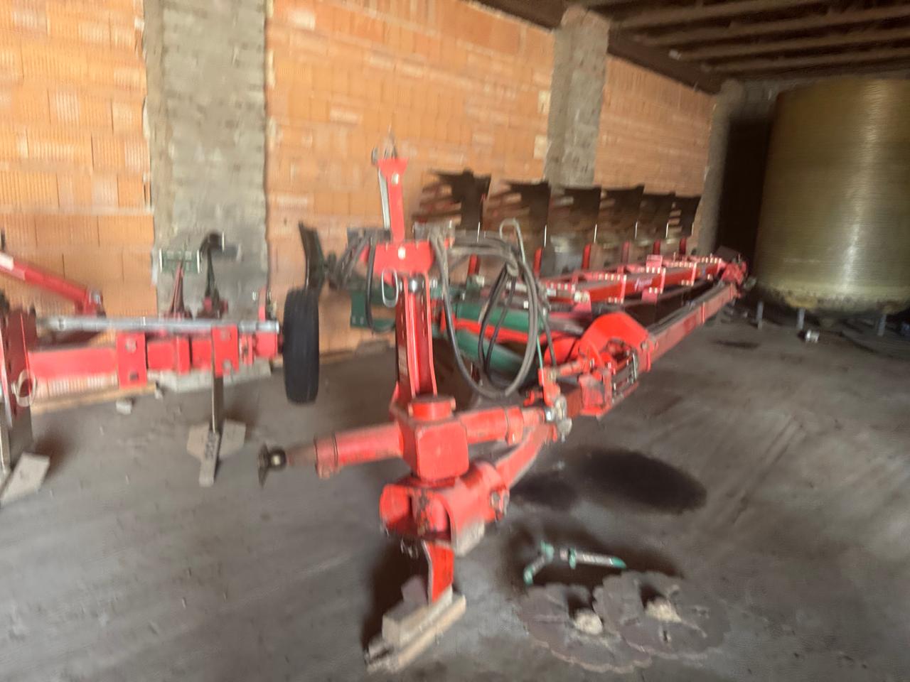Kverneland PC 100 -6 Schar mit Packer Aerial