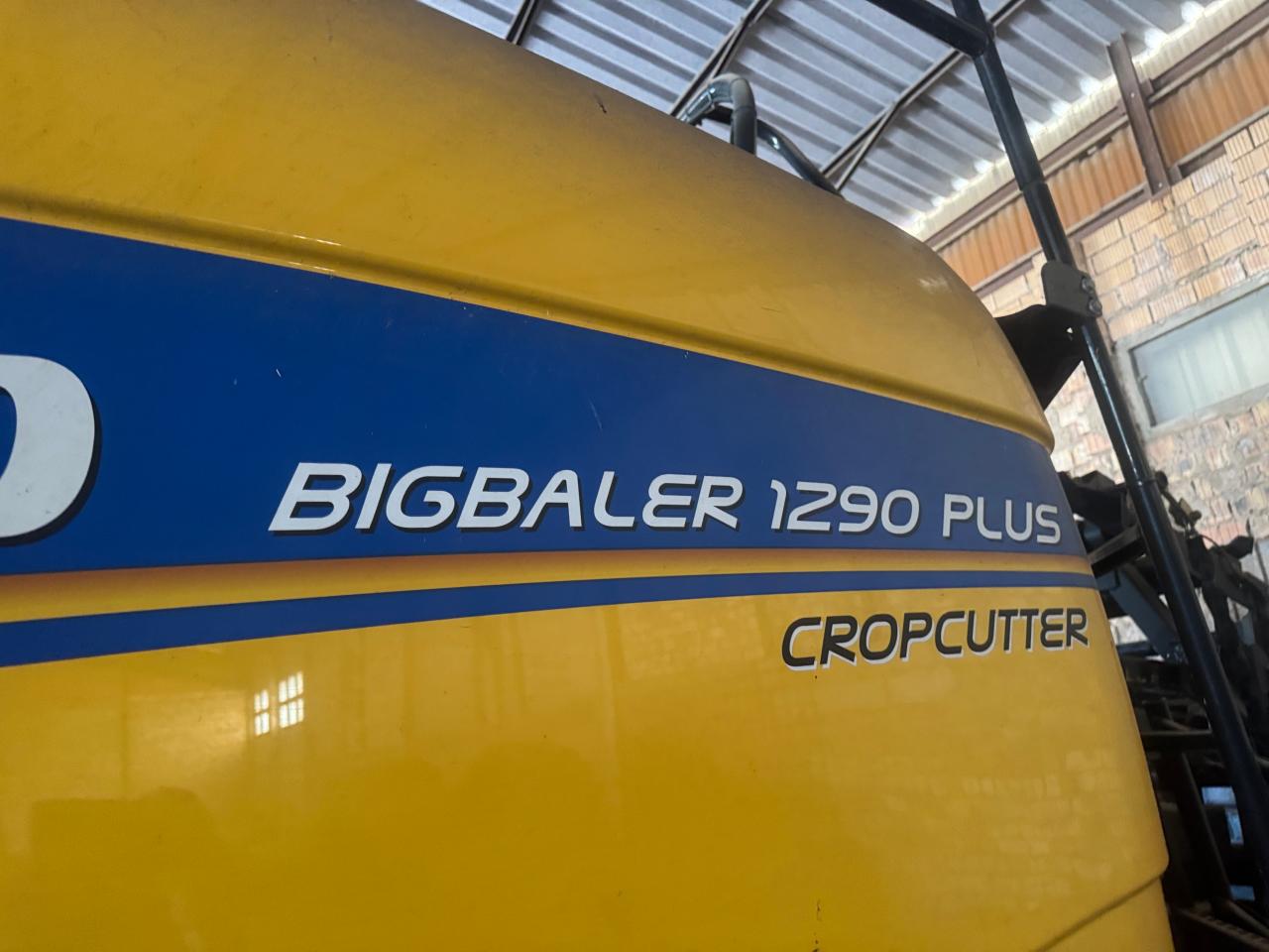 New Holland BIGBALER 1290 PLUS Cropcutter Rear