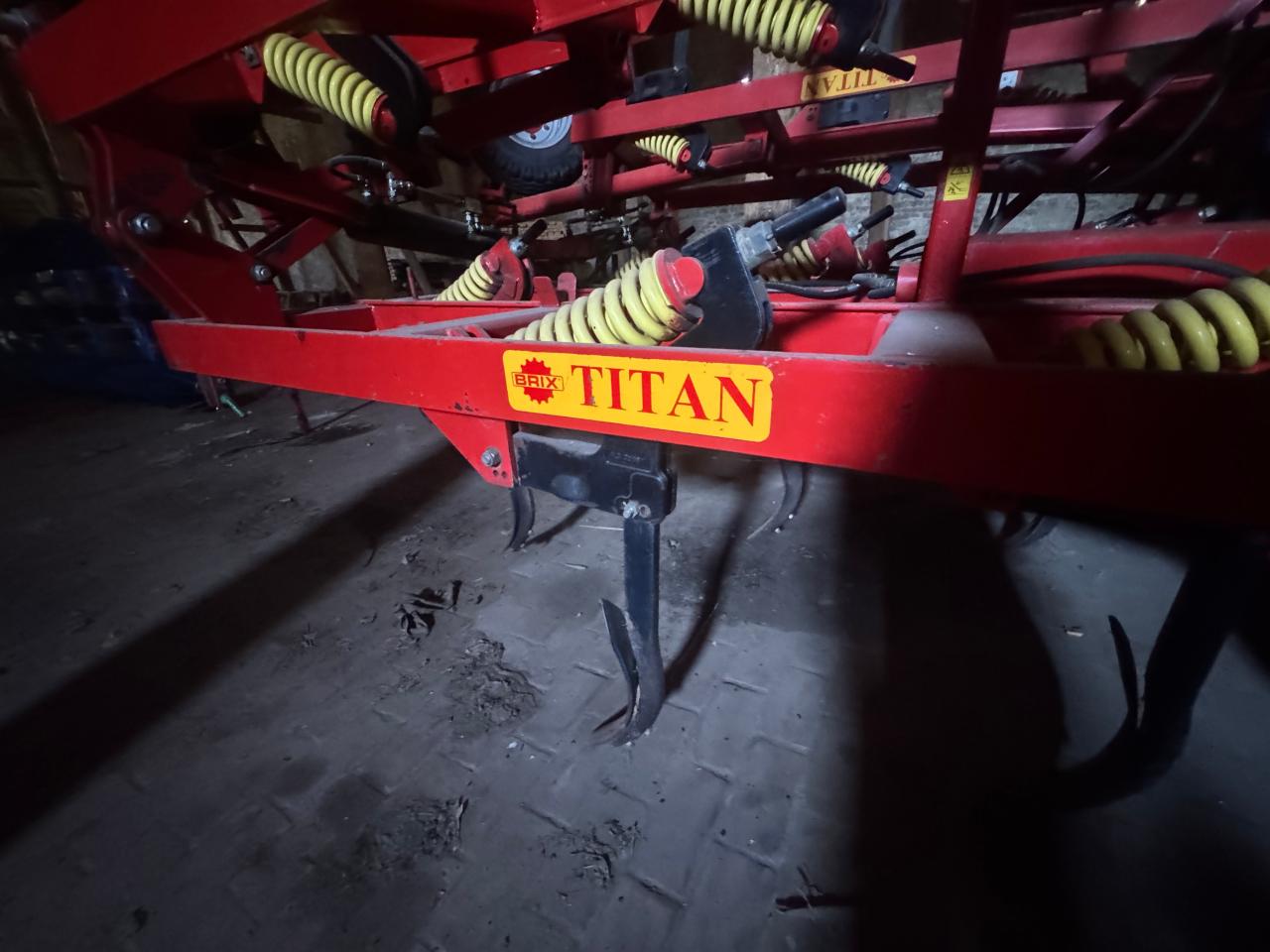 Brix Titan 4/19-510 Right