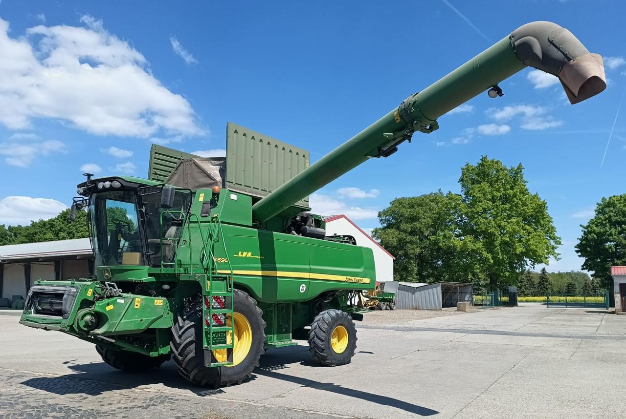 John Deere S 690 i