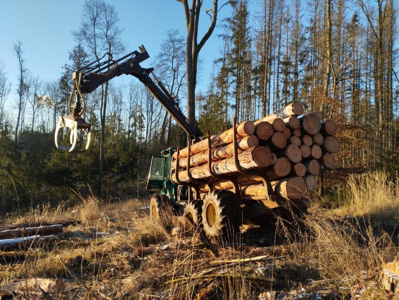 Timberjack 1010 B Front