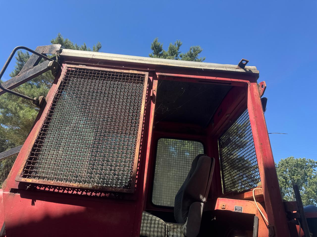 Massey Ferguson MF 1200 - Knicklenker Above