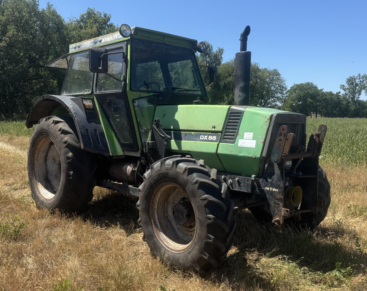 Deutz-Fahr DX 85 + Frontlader