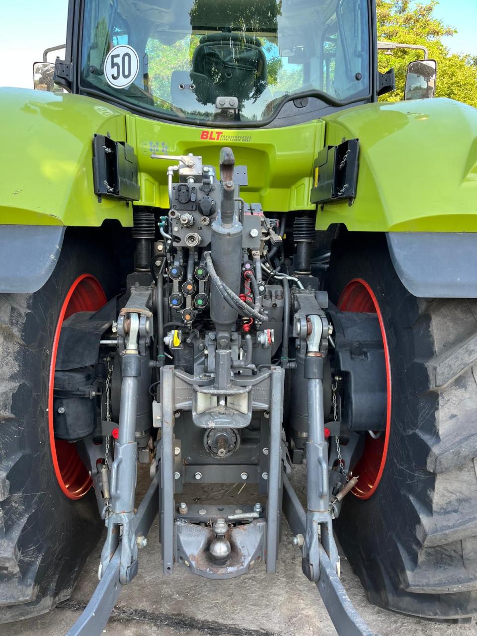 CLAAS Axion 920 Front