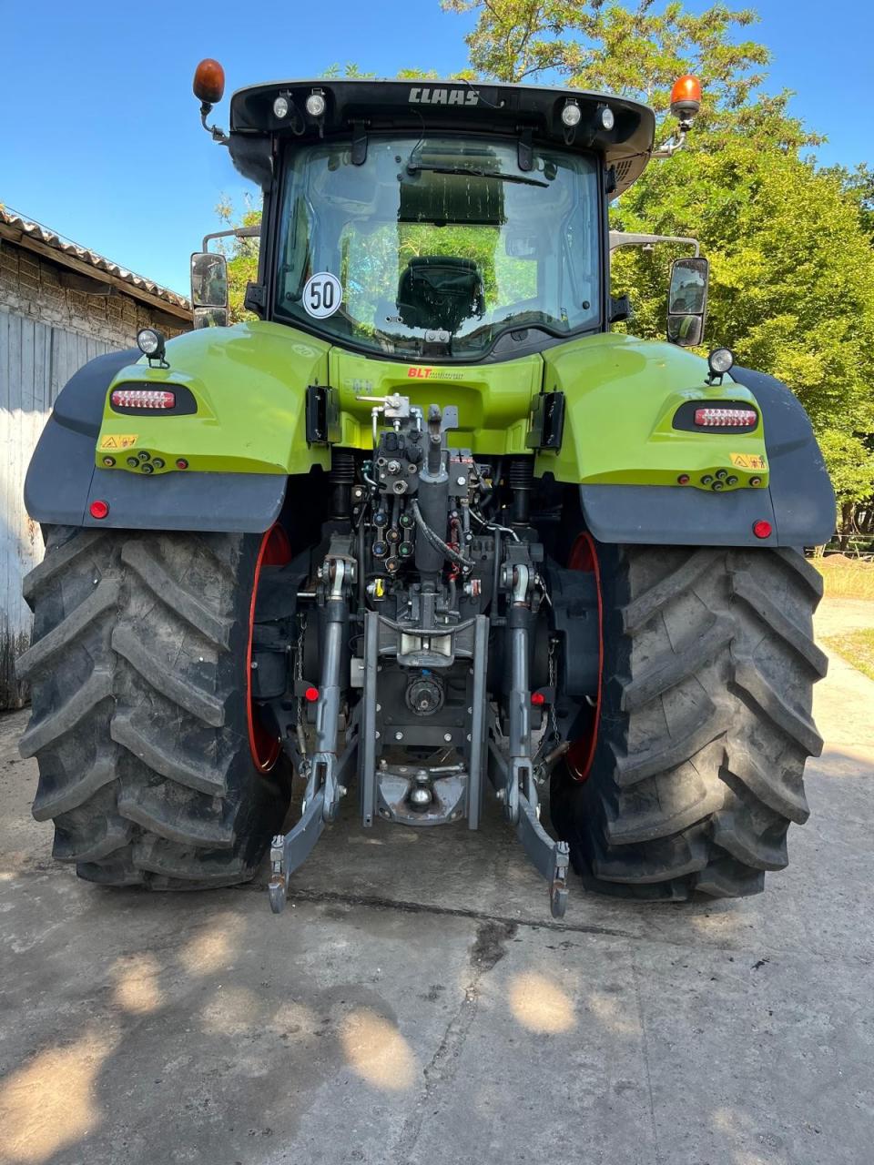 CLAAS Axion 920 Rear
