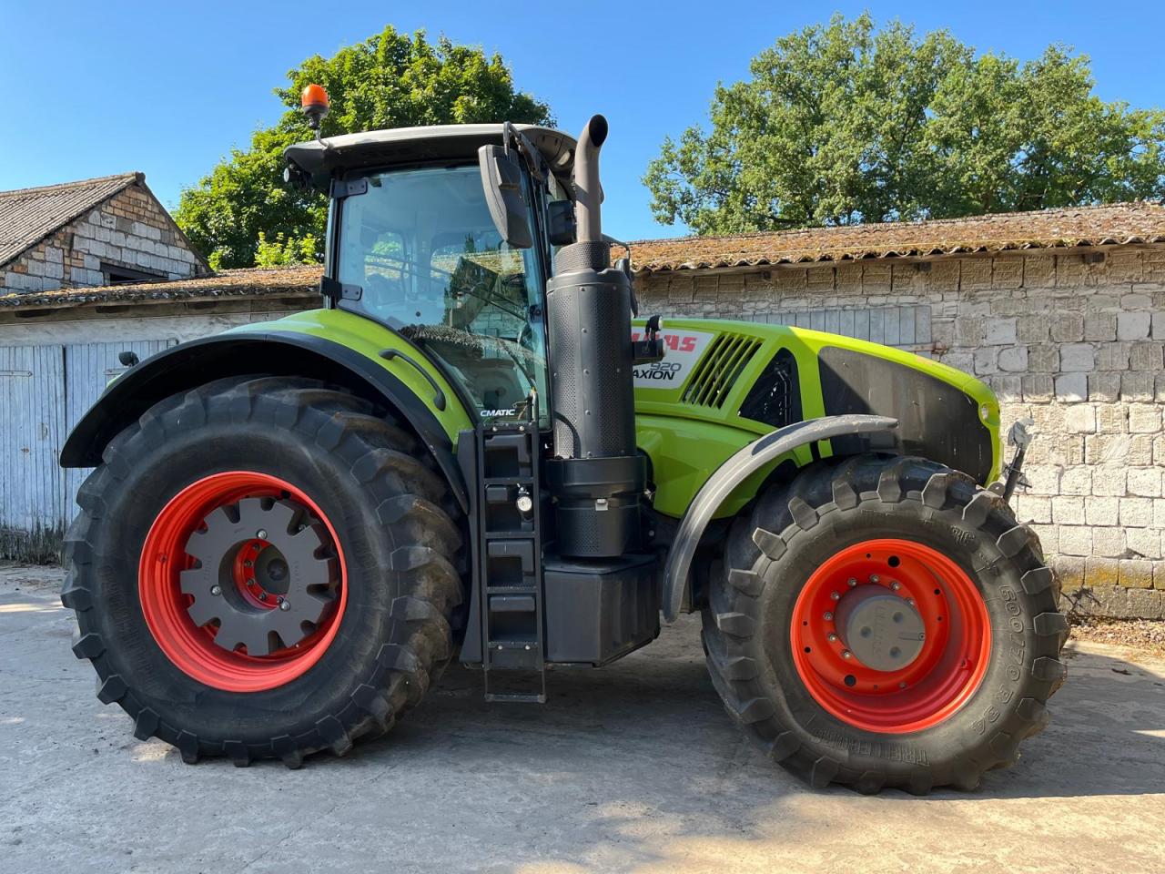 CLAAS Axion 920
